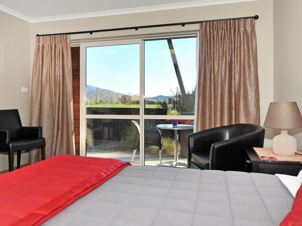Mohua Motels Takaka Exterior photo