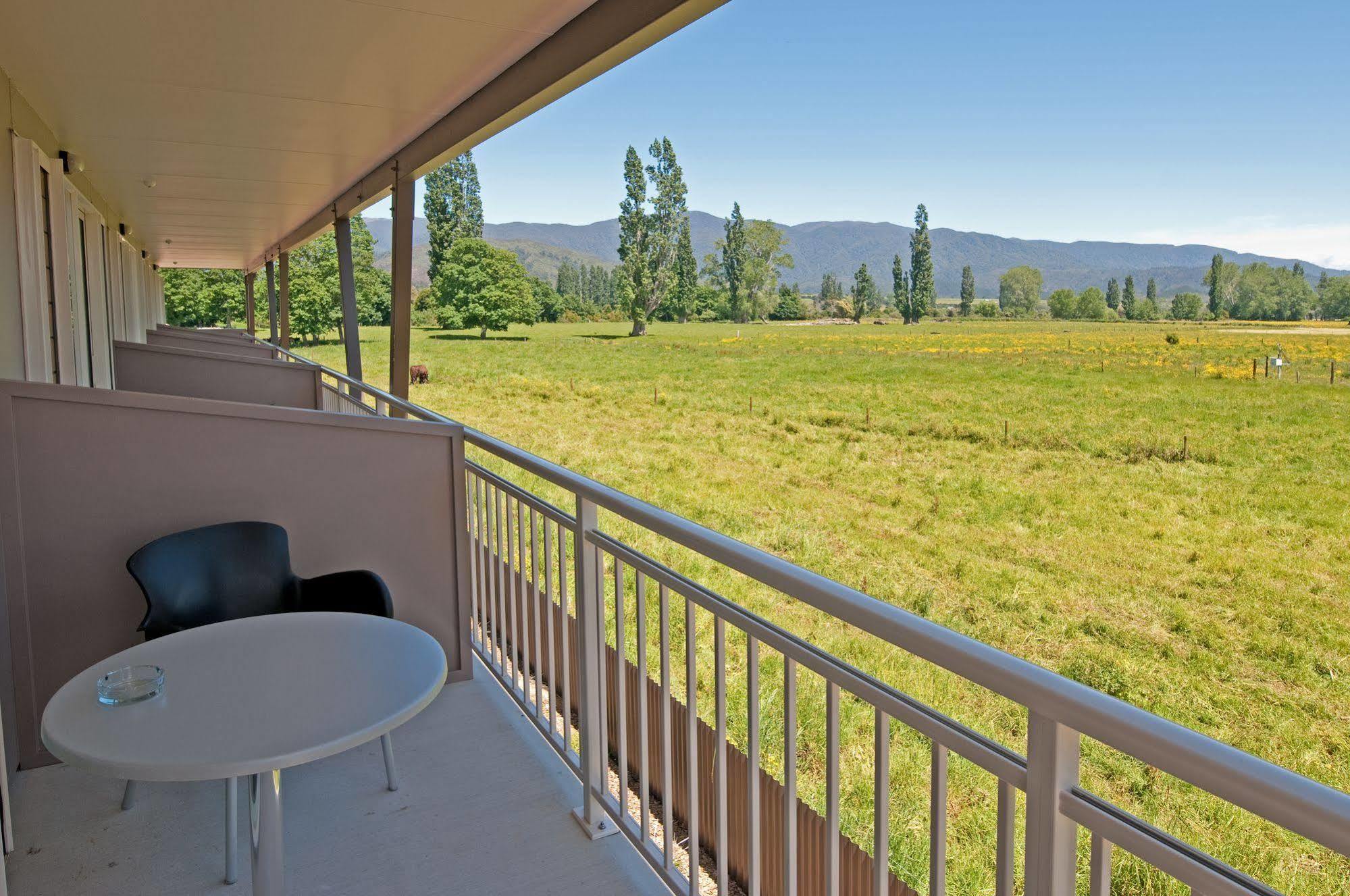 Mohua Motels Takaka Exterior photo