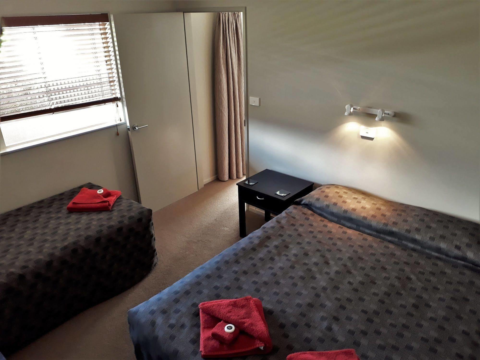 Mohua Motels Takaka Exterior photo